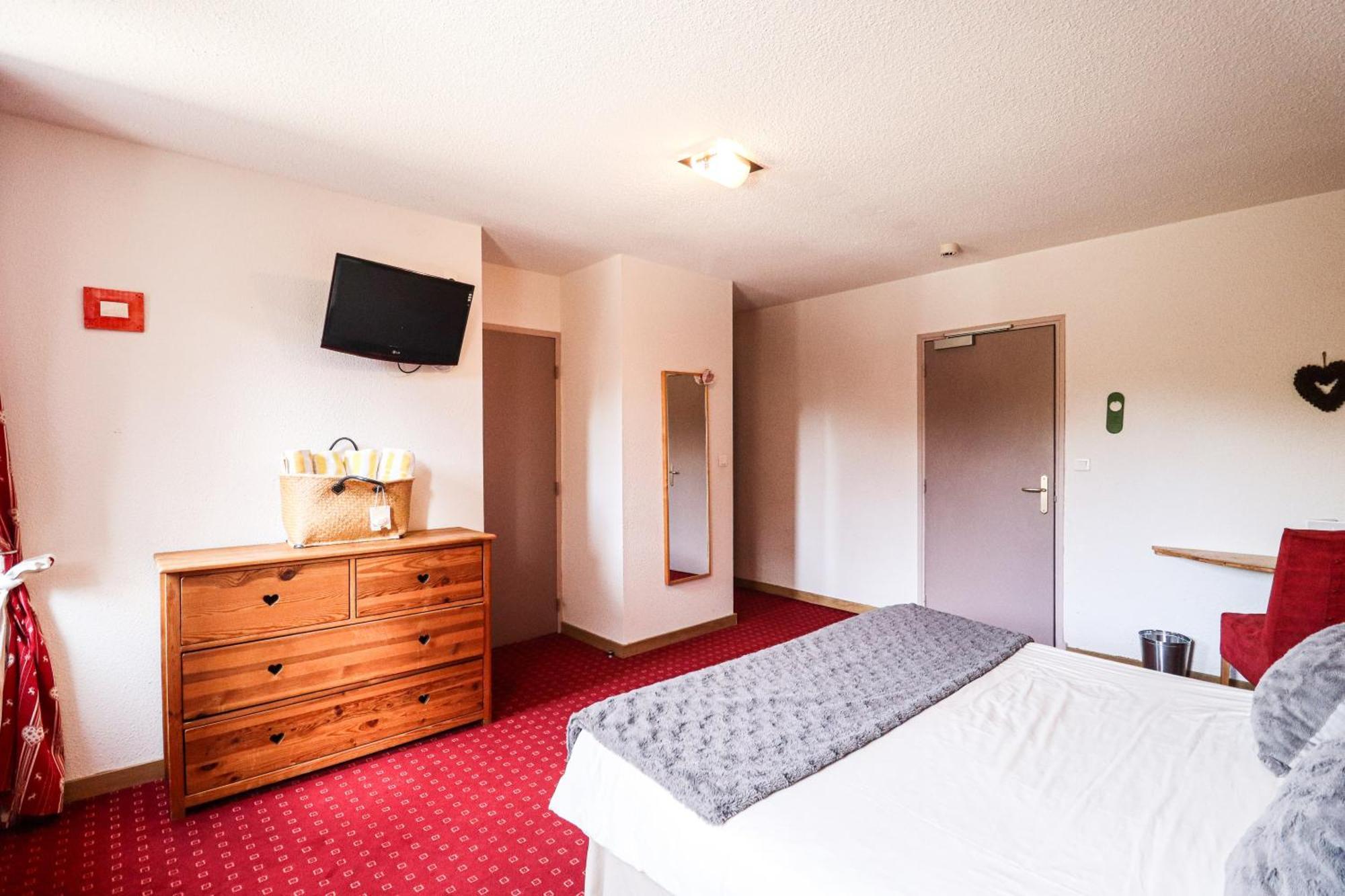 Hotel Domaine De L'Adoux Montclar  Zewnętrze zdjęcie